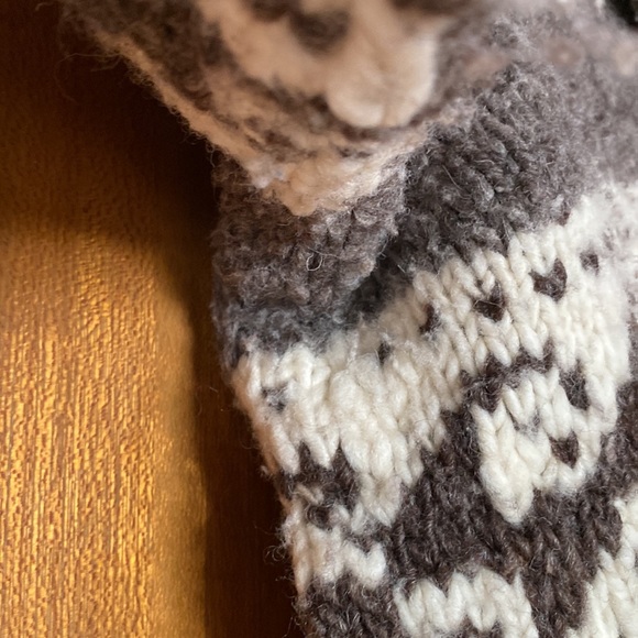 Vintage Cowichan Indian Sweater - Picture 12 of 16